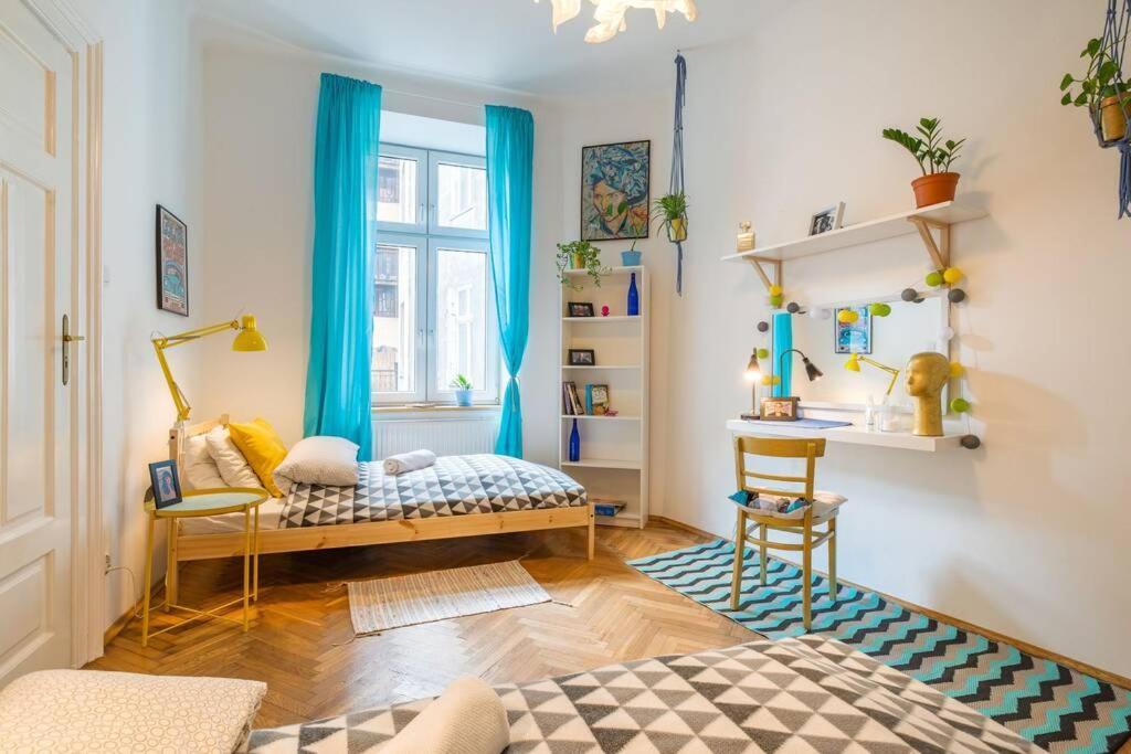 Blue Peace-Apartment With Free Parking In Center For 1-6 People Krakow Ngoại thất bức ảnh