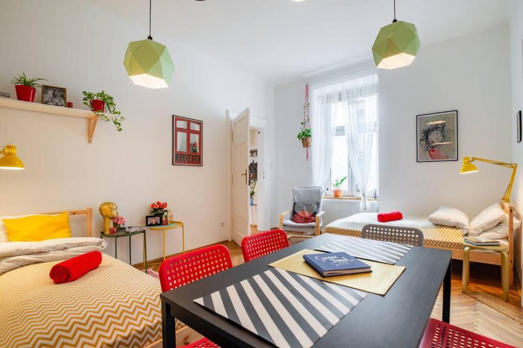 Blue Peace-Apartment With Free Parking In Center For 1-6 People Krakow Ngoại thất bức ảnh
