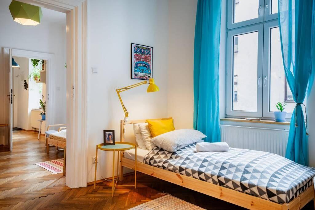 Blue Peace-Apartment With Free Parking In Center For 1-6 People Krakow Ngoại thất bức ảnh